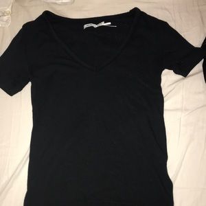 Urban Outfitters V-Neck Shirt Black/Green